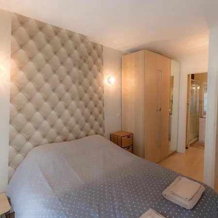 Apartment Parisian Romance Retreat Paris